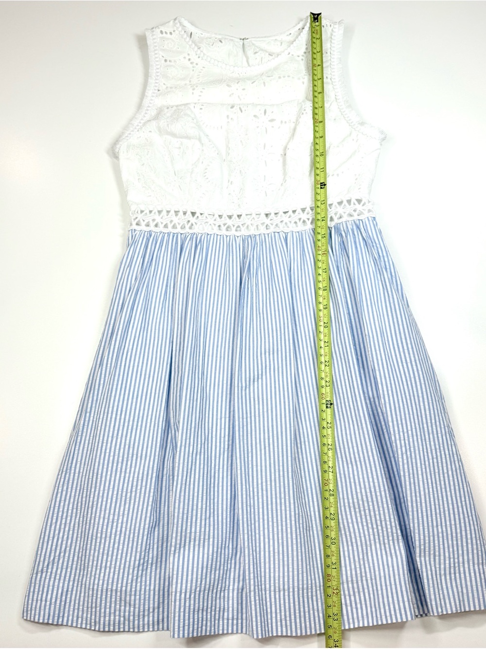 Lilly Pulitzer Seersucker Stripe Eyelet Fit & Flare Dress Size 2 - Picture 10 of 16